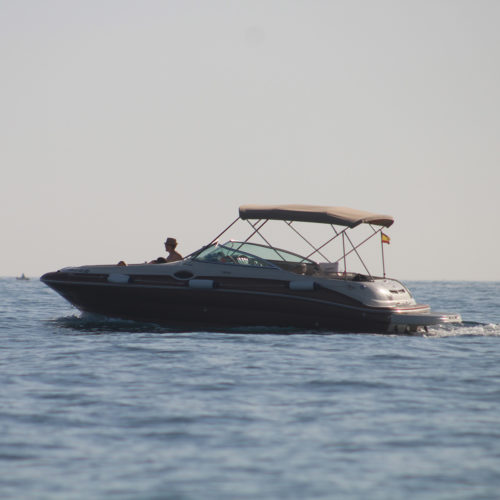 Barco sin patrón o con patrón para alquilar en Marbella