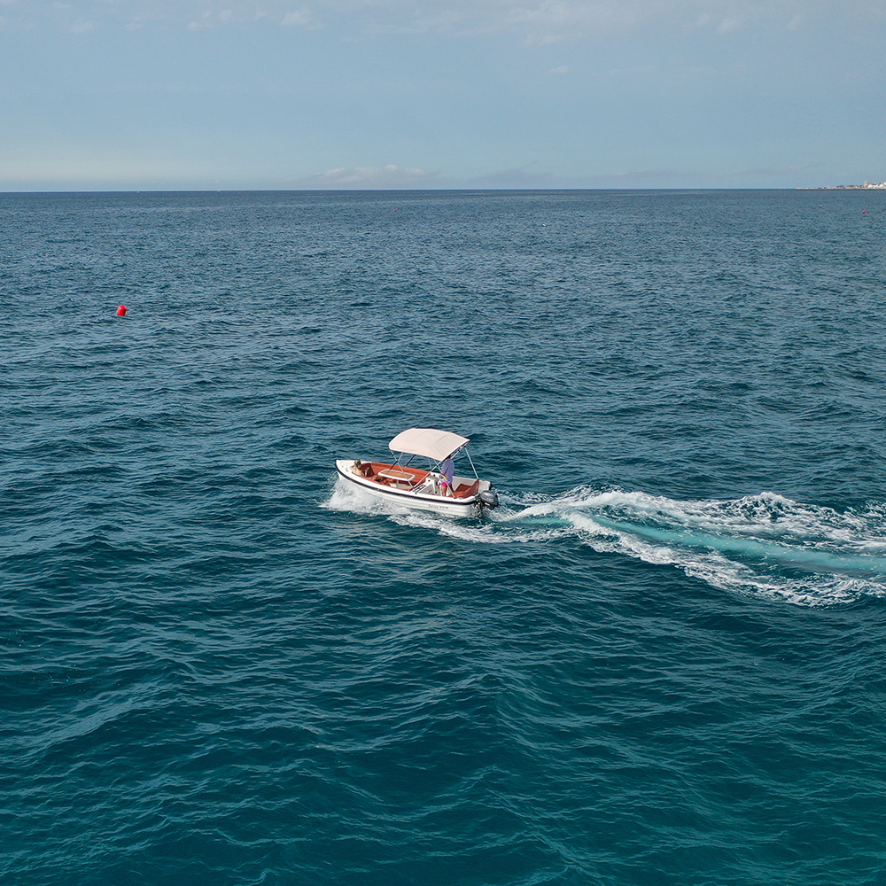 Barco sin patrón para alquilar en Marbella MRB