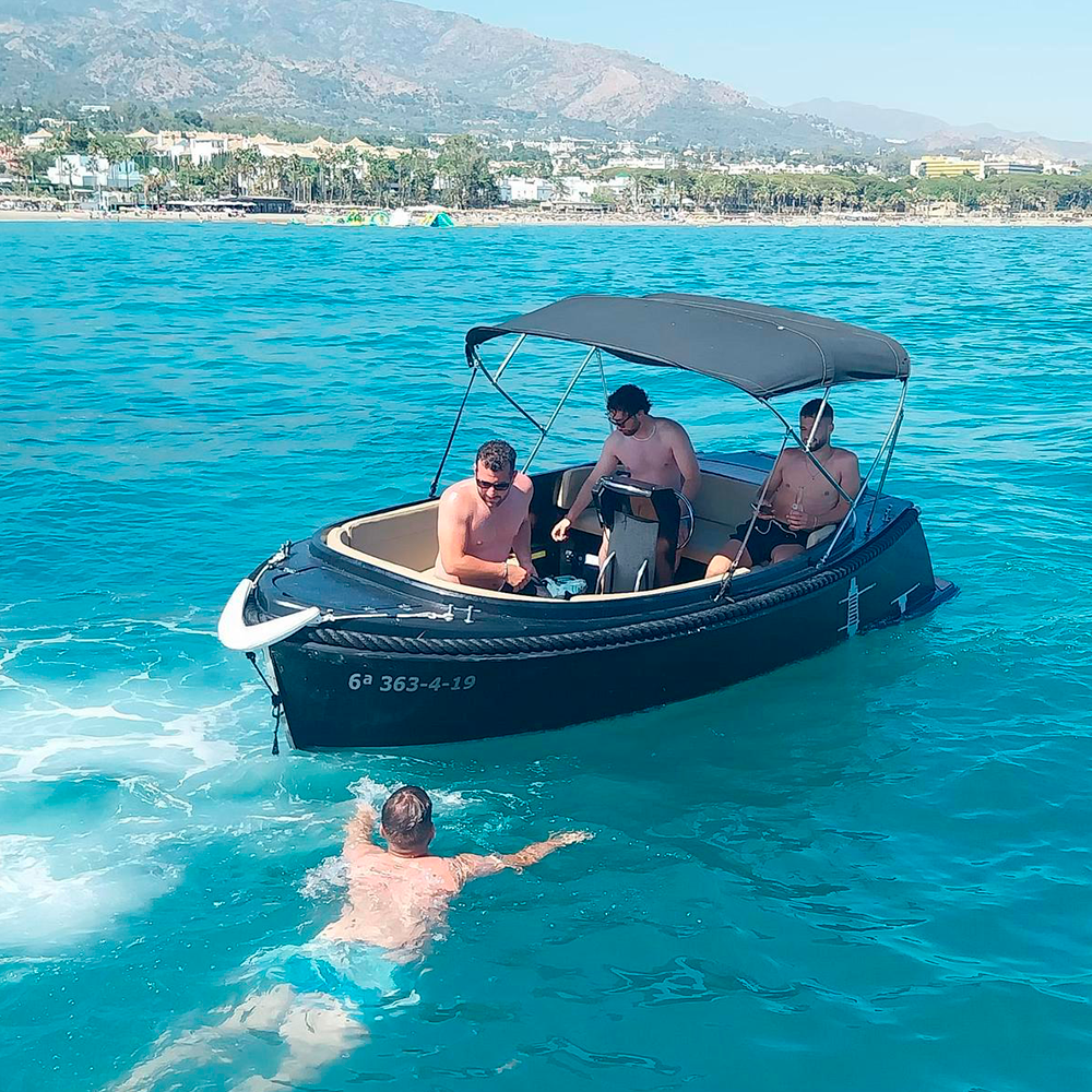 Alquiler de barco para grupos en Marbella MRB