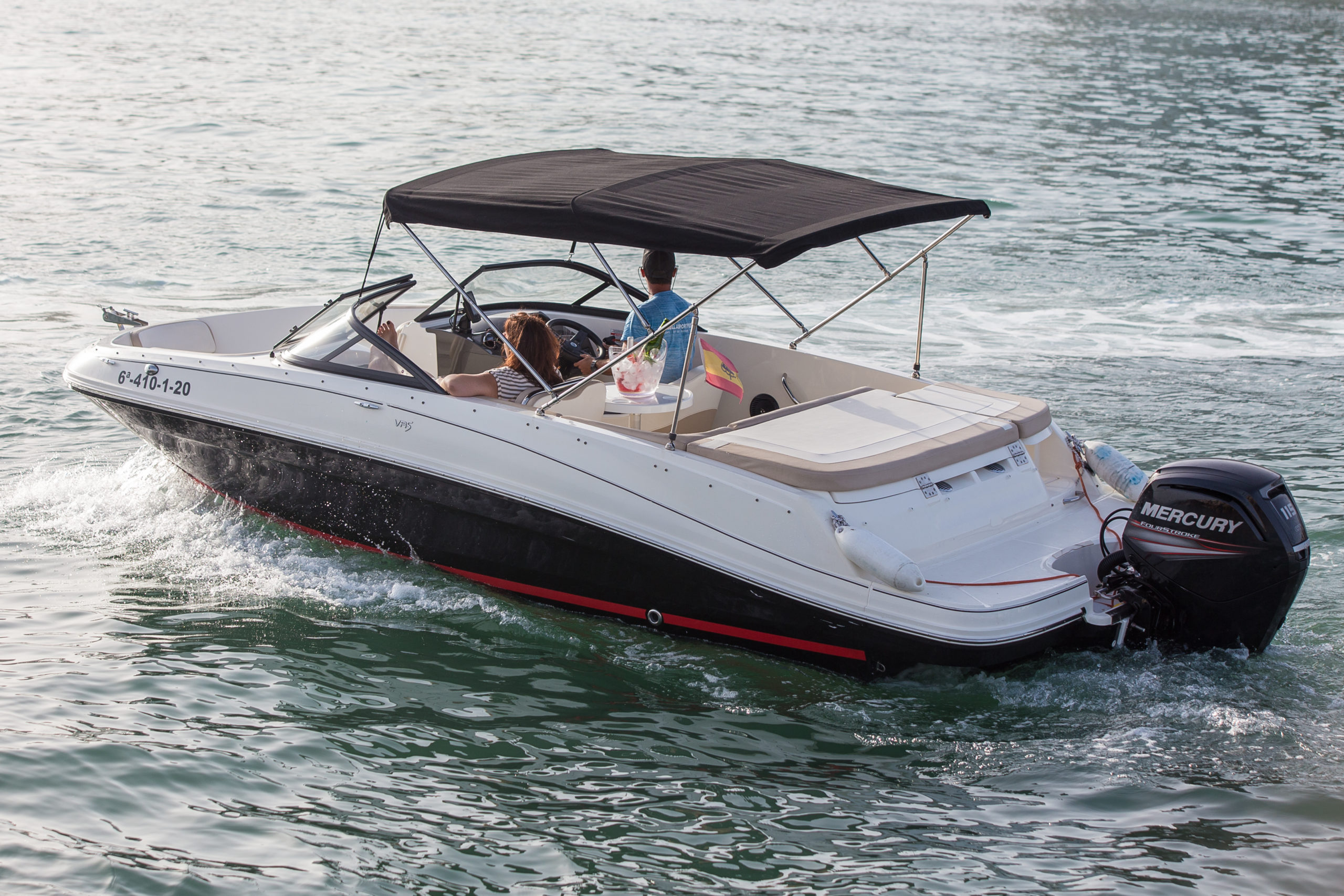Bayliner VR5 barco para alquilar en Marbella